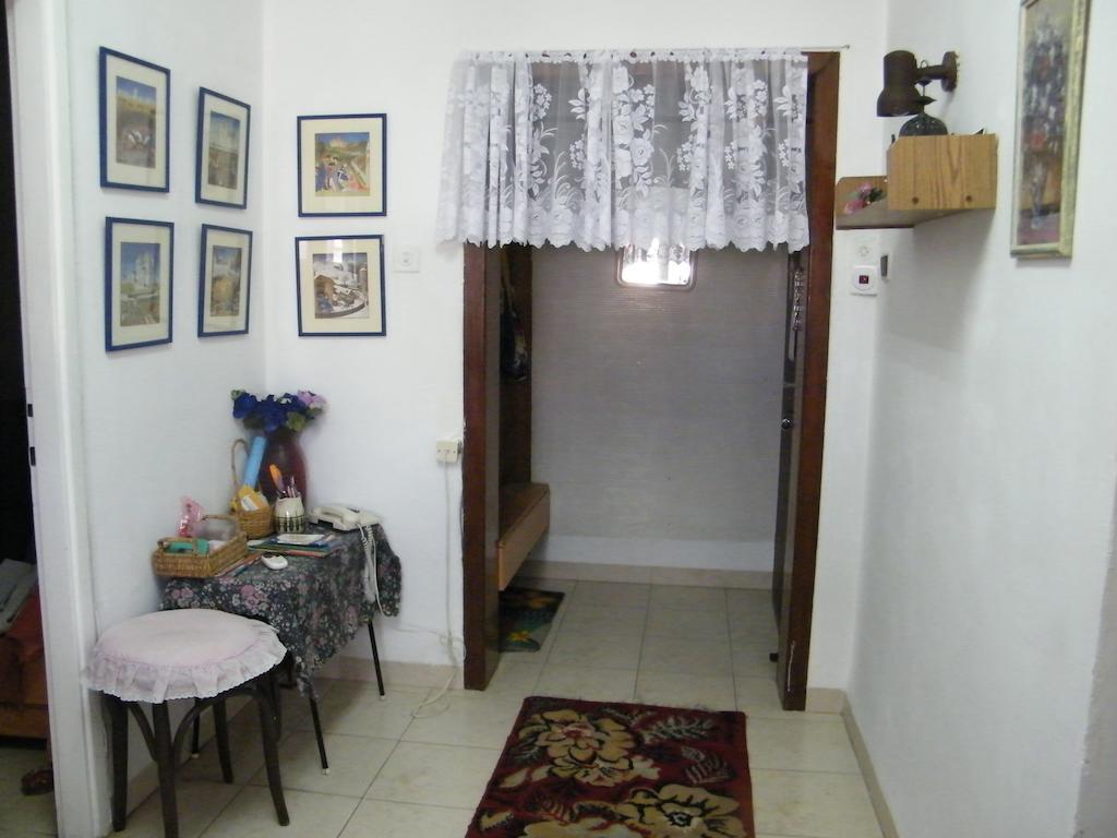 Stella Maris Hosting Daire Hayfa Oda fotoğraf