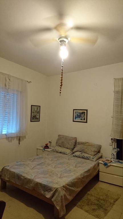 Stella Maris Hosting Daire Hayfa Dış mekan fotoğraf